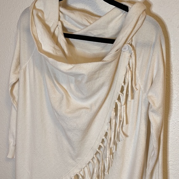 Fringe sweater - Picture 2 of 2